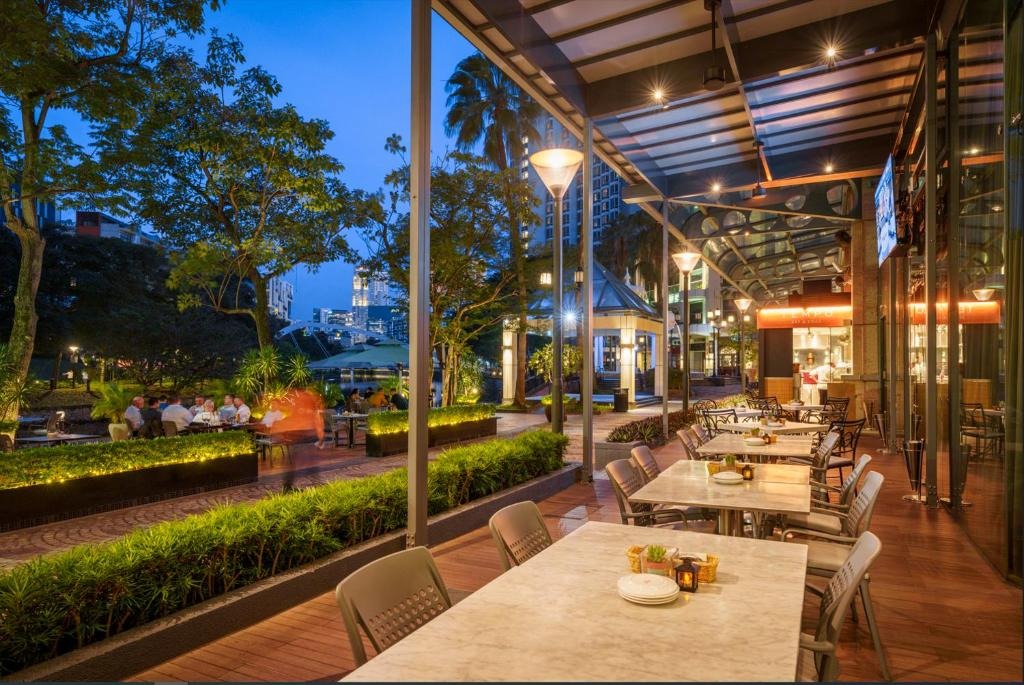 هتل گرند کاپتورن واتر فرانت سنگاپور